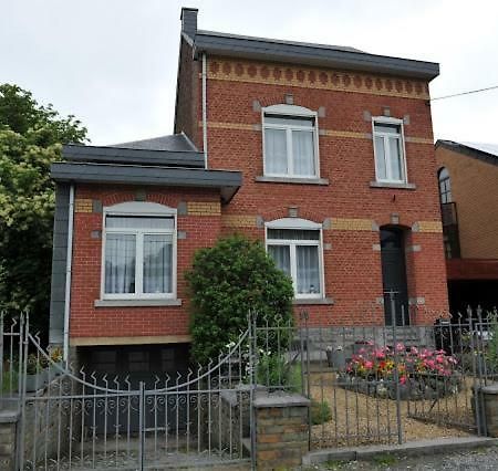 B&B Au Jardin Fleuri Marche-en-Famenne Exteriér fotografie