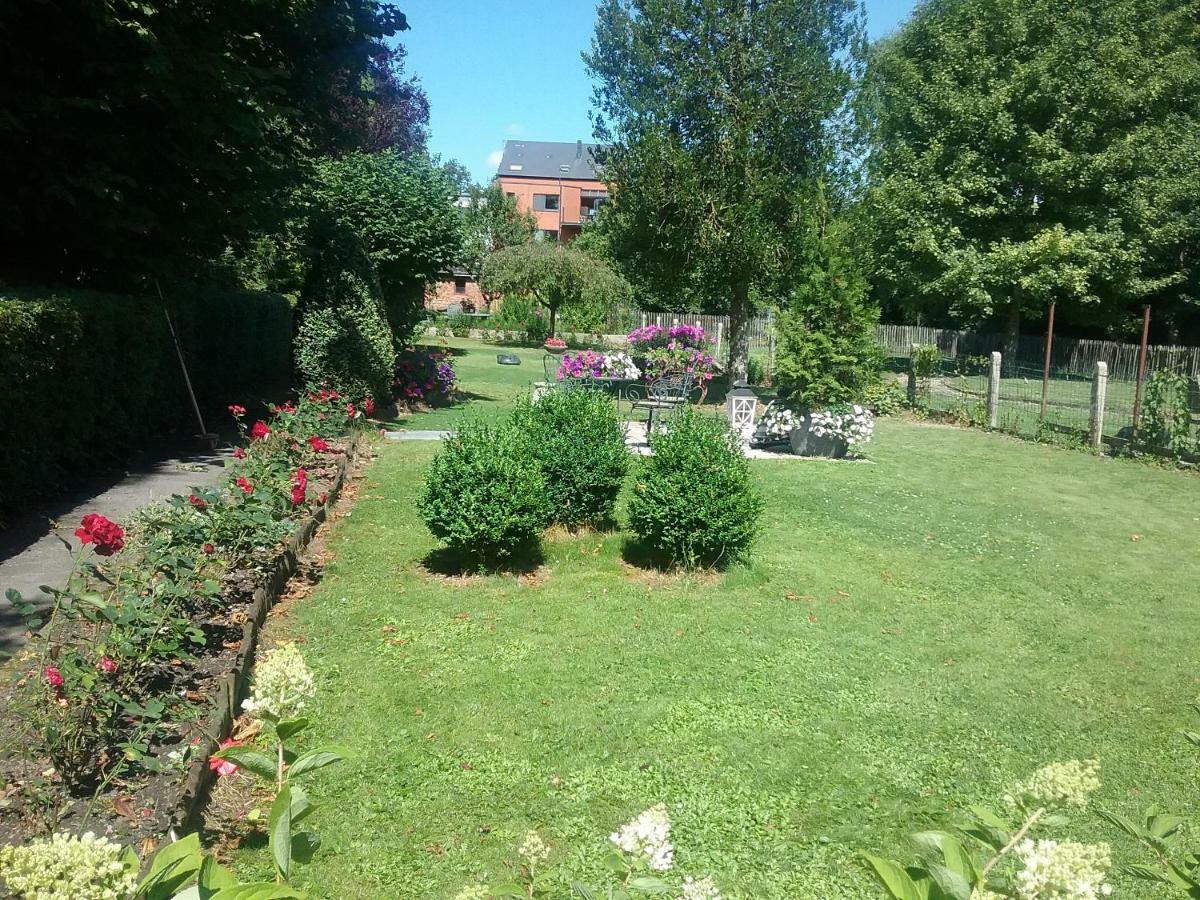 B&B Au Jardin Fleuri Marche-en-Famenne Exteriér fotografie